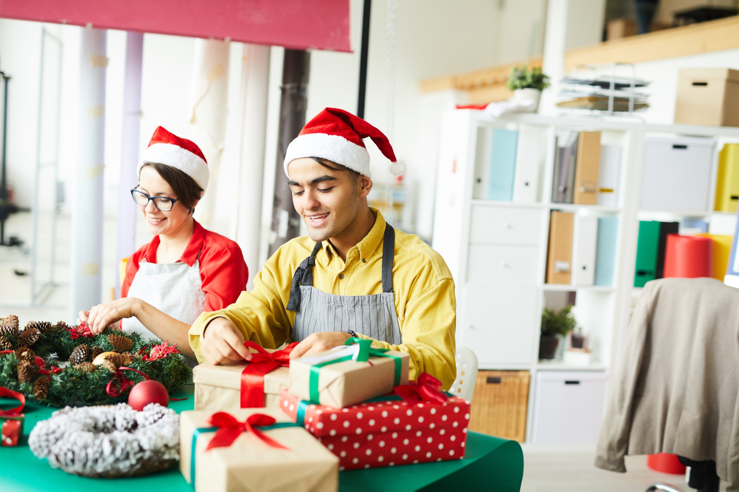 Here Are 5 Of The Best Holiday Side Hustles